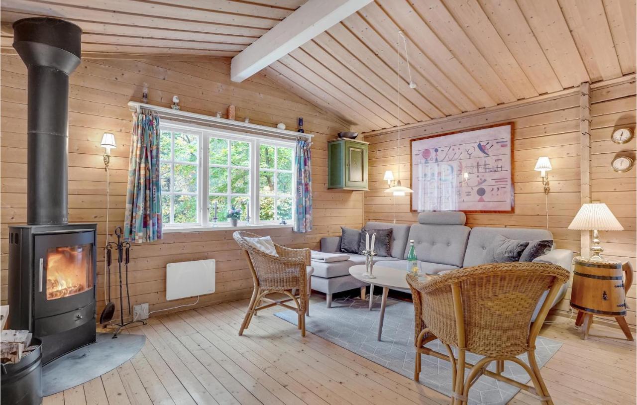 3 Bedroom Cozy Home In Borkop Bagian luar foto