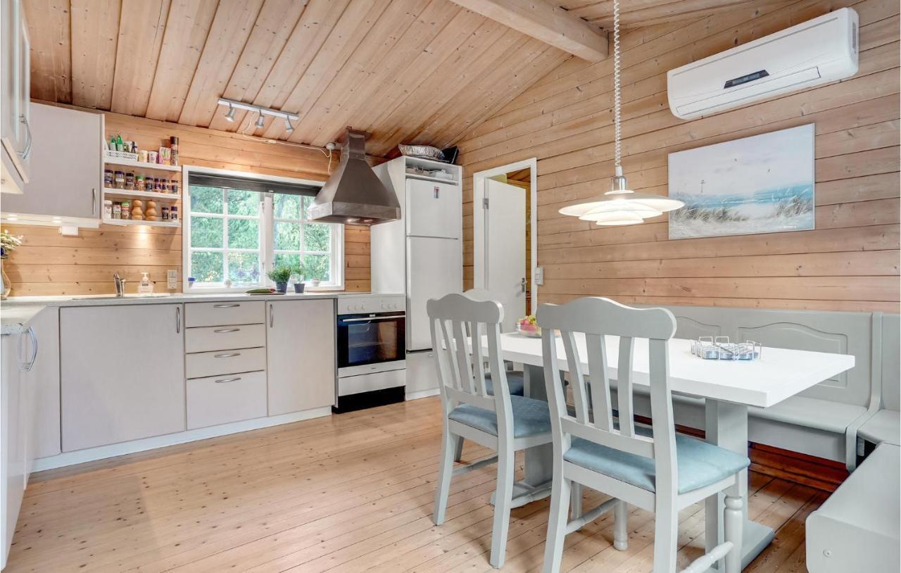 3 Bedroom Cozy Home In Borkop Bagian luar foto