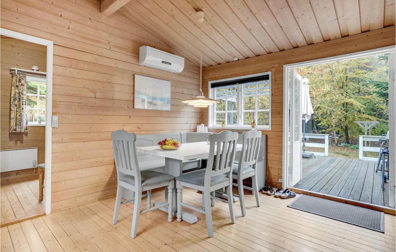3 Bedroom Cozy Home In Borkop Bagian luar foto